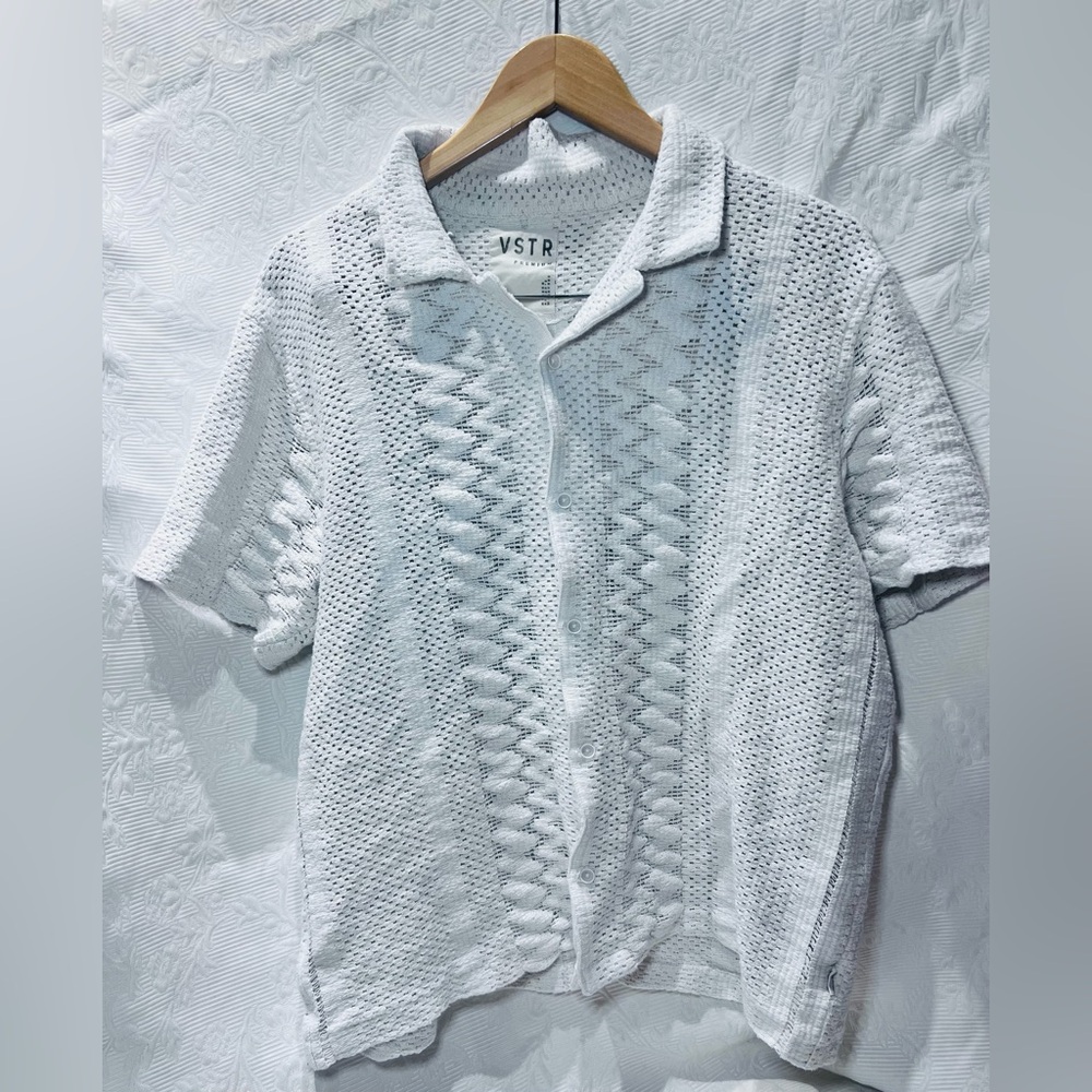VSTR Crochet Button Down Short Sleeve Shirt Sz XL